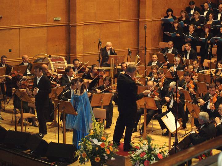 Halelu performance with orchestra and chorus in Sofia